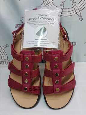 Revere Toledo Sandals/ Size 7W/ Cherry French Lizard/ With Extenders/ NWOB